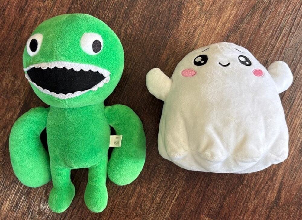LankyBox Ghosty & Rainbow Friends Green Character 2-Piece Plush Lot EUC